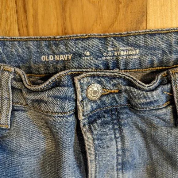 Old Navy High-Rise O.G Straight Leg Ankle Jeans Curvy Distressed Blue, 18 Petite - Picture 5 of 9